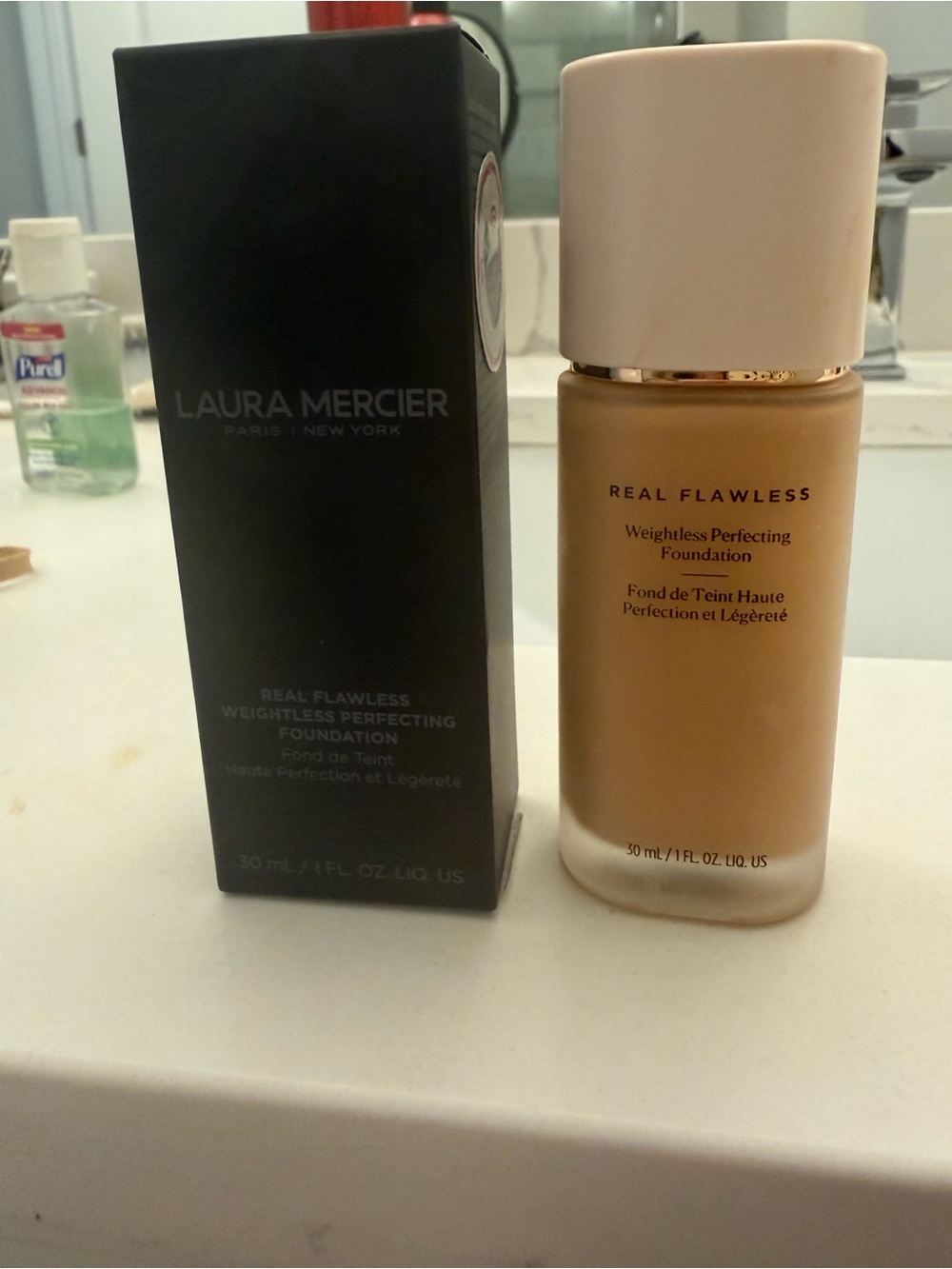 FLAWLESS Real Flawless Weightless Perfecting Foundation - Beige